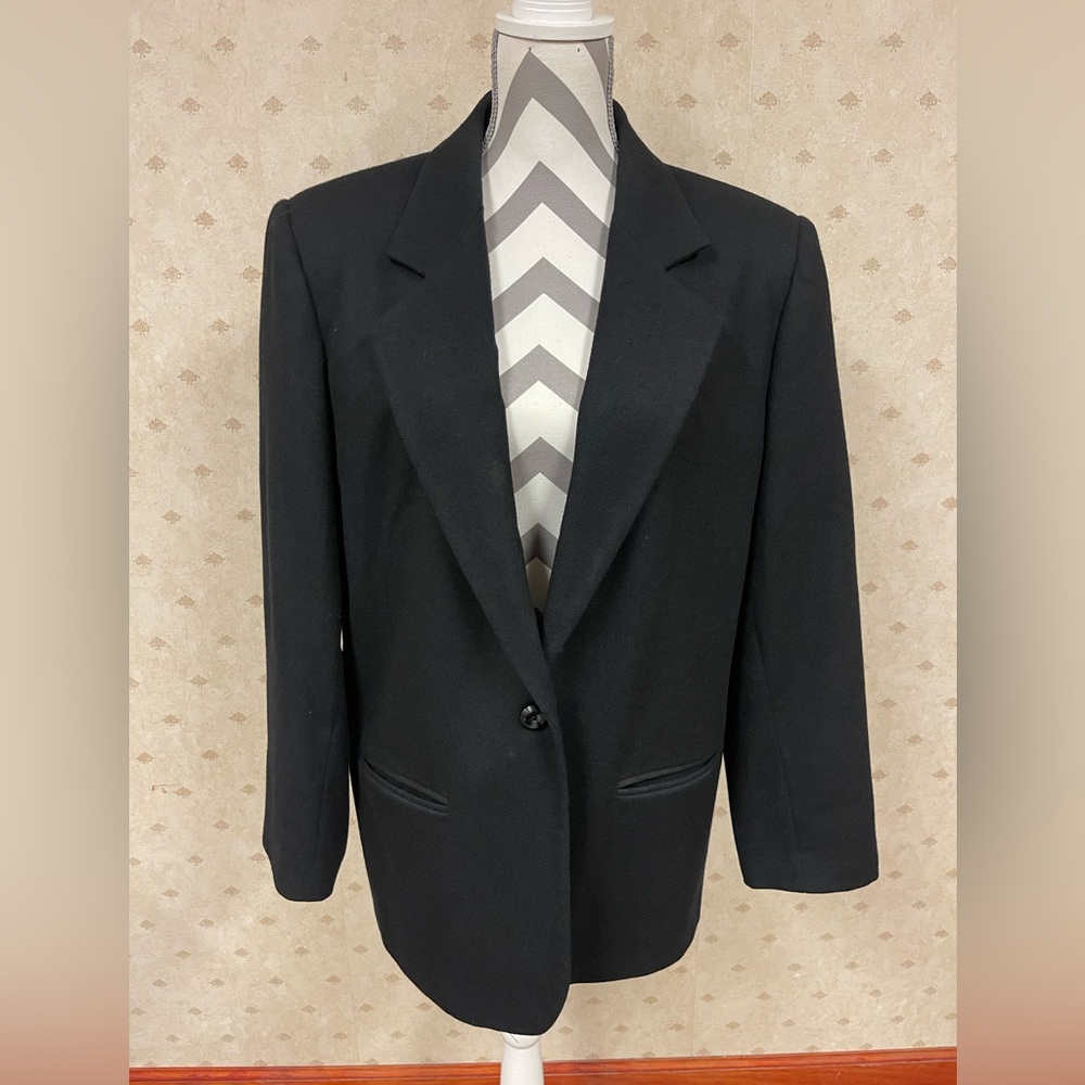 Sag Harbor: Wool Blazer